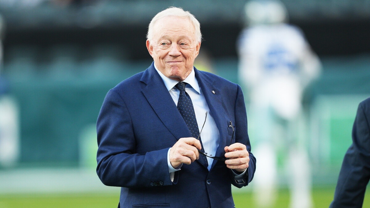 Jerry Jones keeps negotiating directly with players — and the NFL/NFLPA keep letting him - NBC Sports