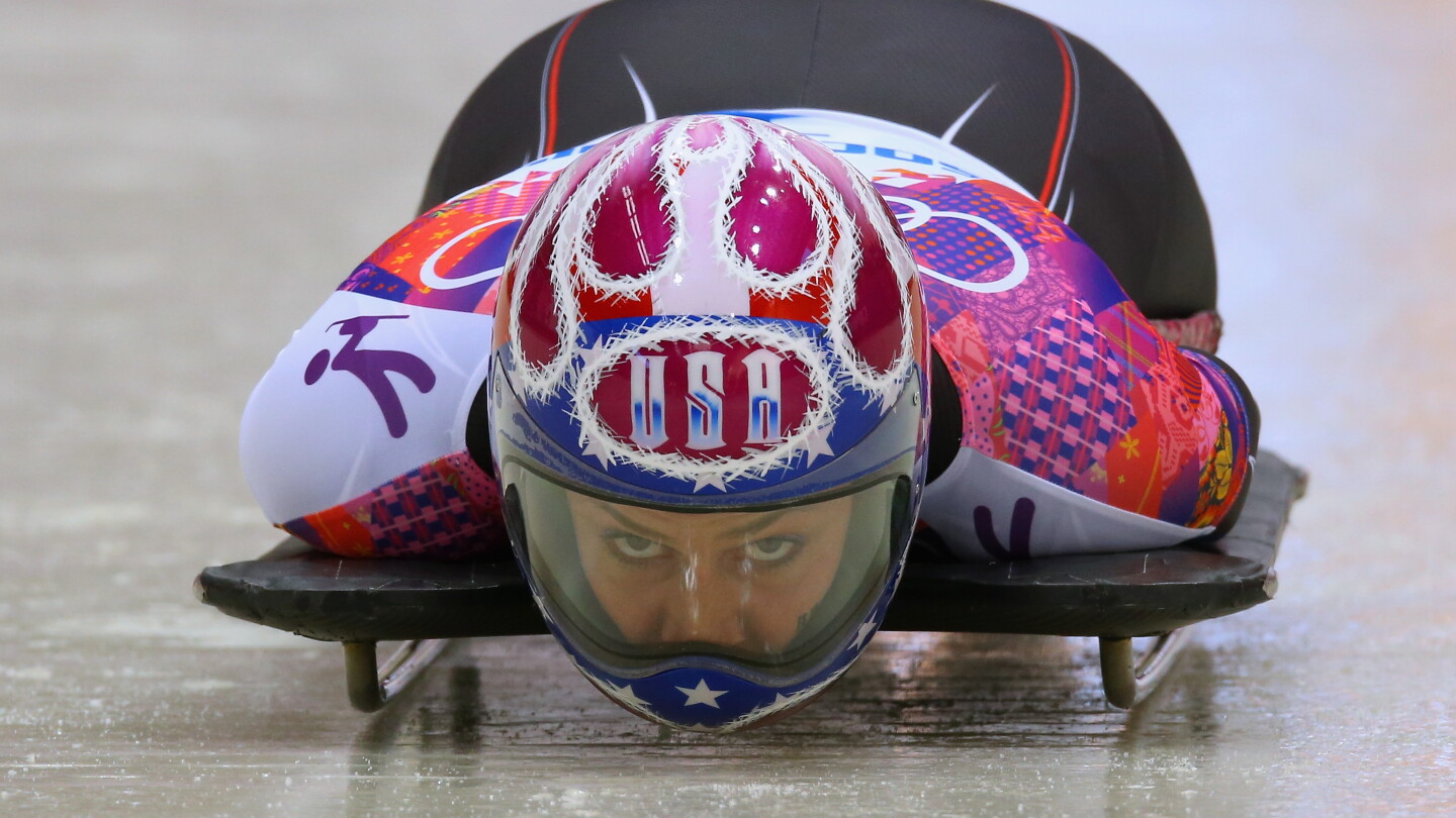 Noelle Pikus Pace Katie Uhlaender In Women s Skeleton Medal Position noelle-pikus-pace-katie-uhlaender-in-women-s-skeleton-medal-position