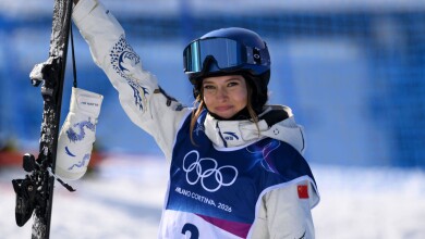 Image for Eileen Gu defends halfpipe gold, leaves Milan Cortina with 3 medals