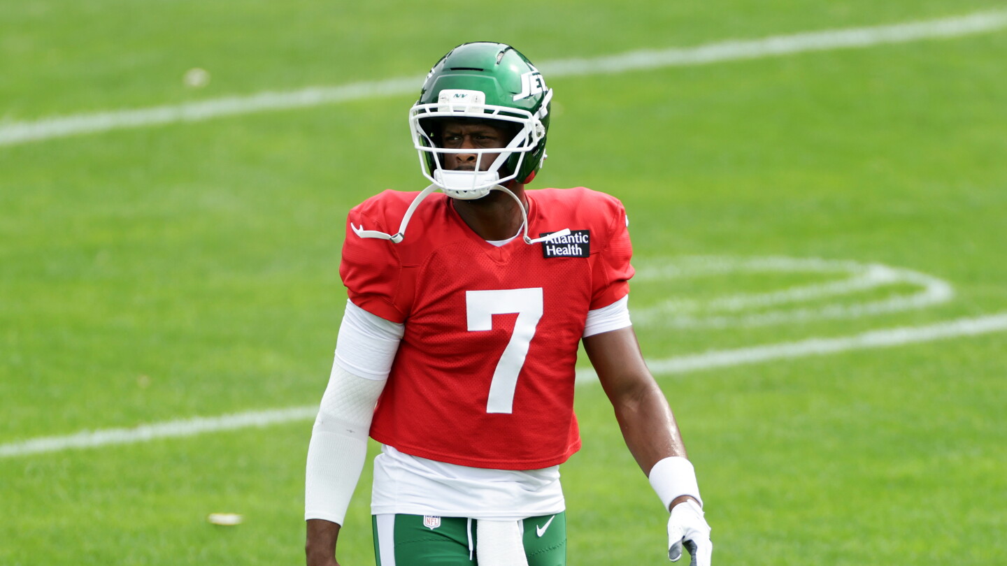 Geno Smith Returns to Jets Practice After Ankle Injury