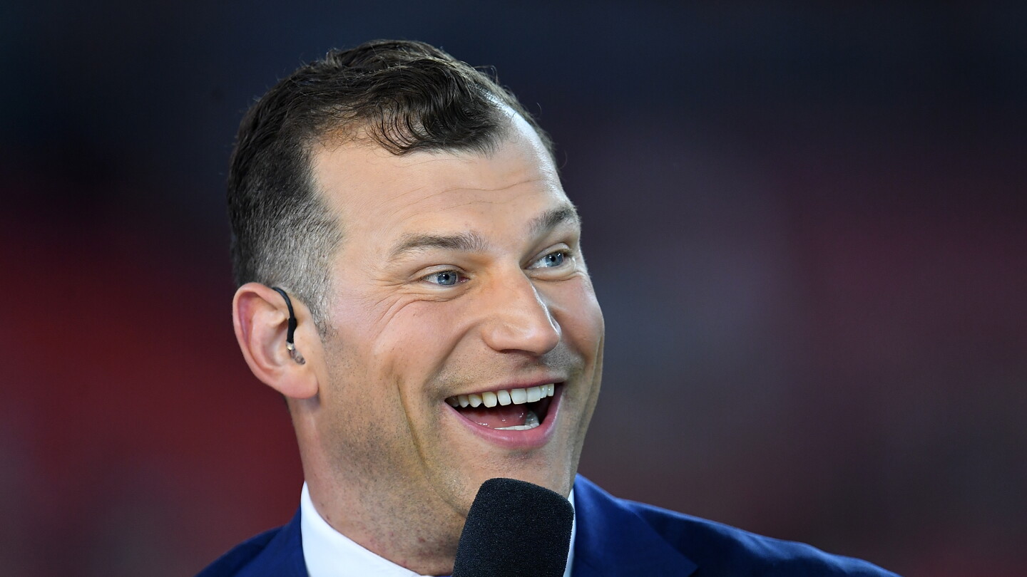 Todd Monken Offers Joe Thomas Coaching Position with Browns