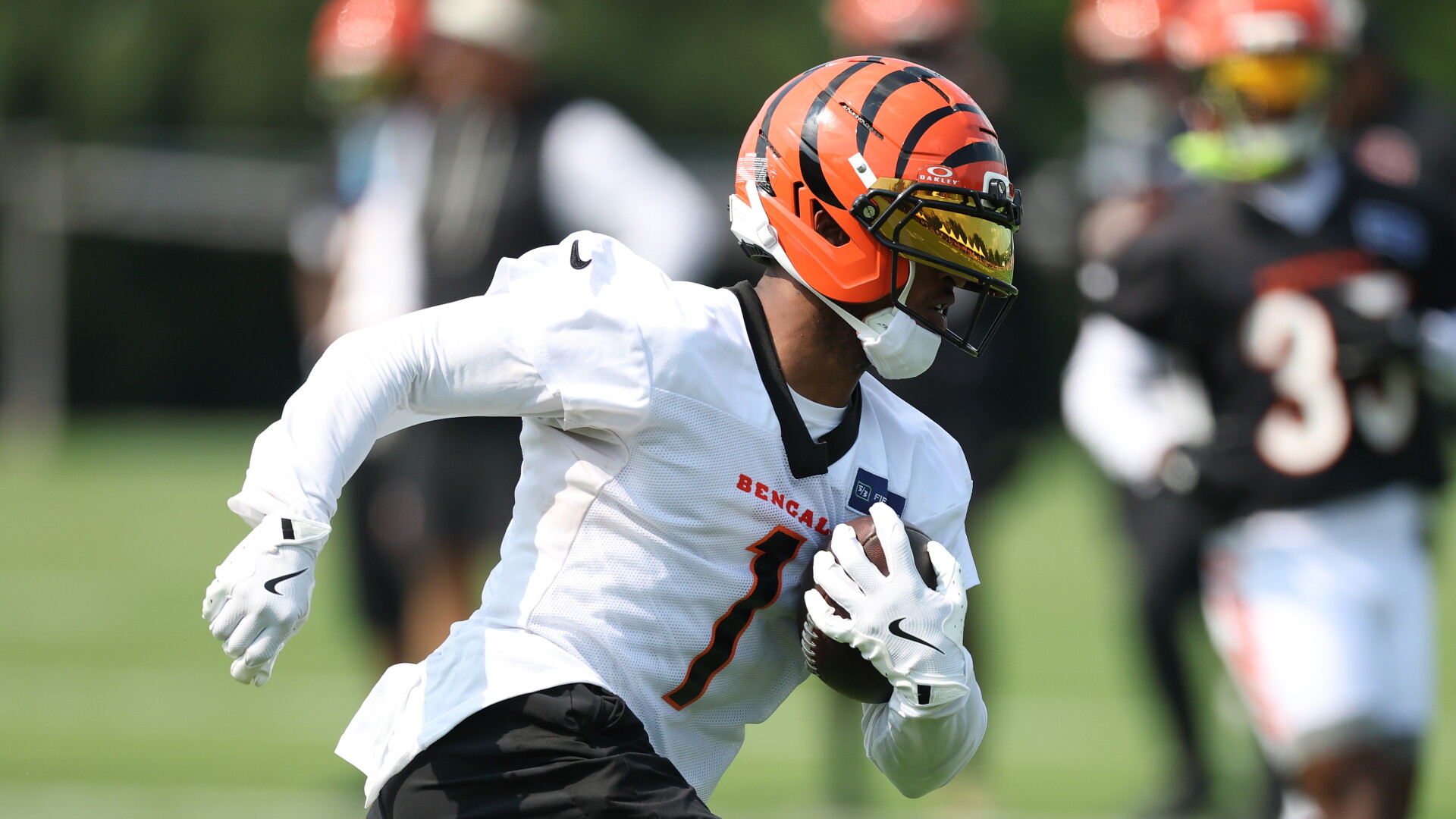 Ja'Marr Chase, Tee Higgins fantasy football news — ADP impact