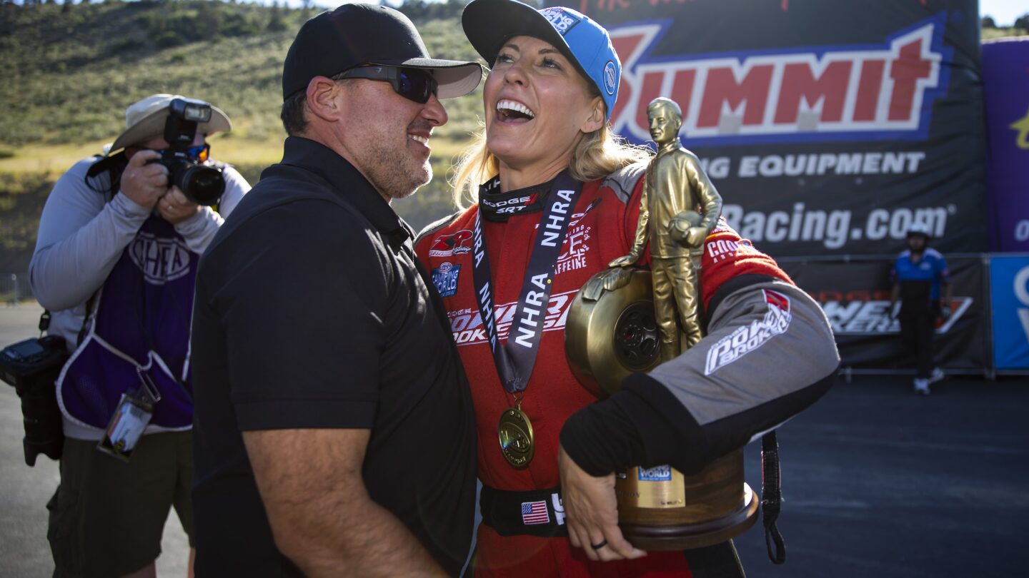 Leah Pruett earns first win for Tony Stewart Racing in NHRA Top Fuel division - NBC Sports
