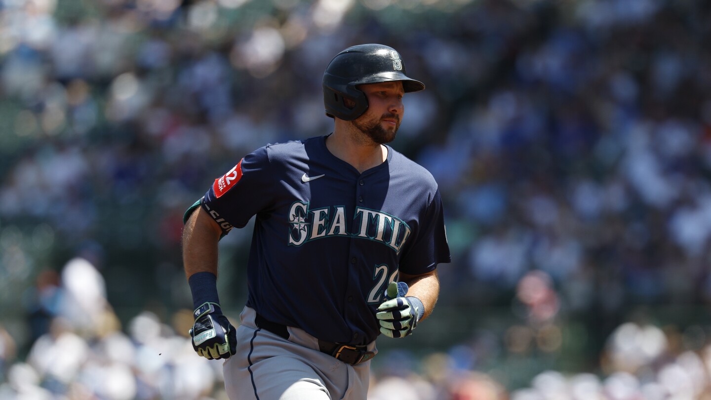 Cal Raleigh connects on 31st home run of year for Seattle Mariners Cal Raleigh connects on 31st home run of year for Seattle Mariners