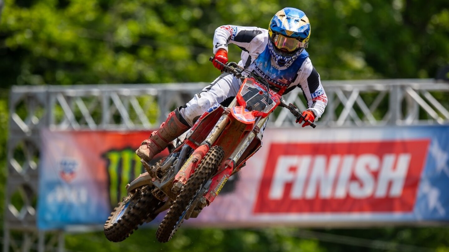 Veterans Zach Osborne, Phil Nicoletti finish one-two in Loretta Lynn’s Open Pro