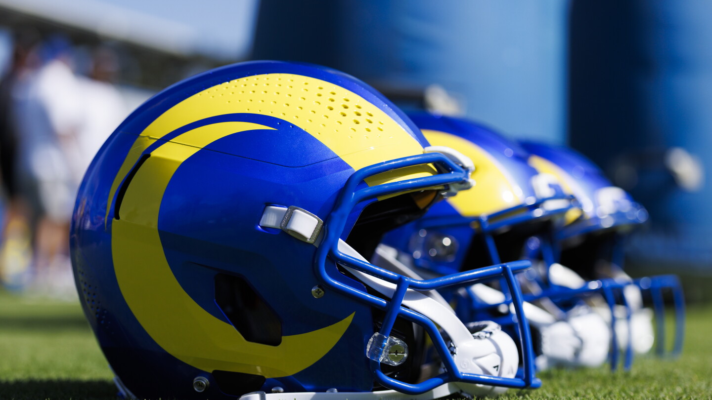 Rams Sign Defensive End Daniel Rickert