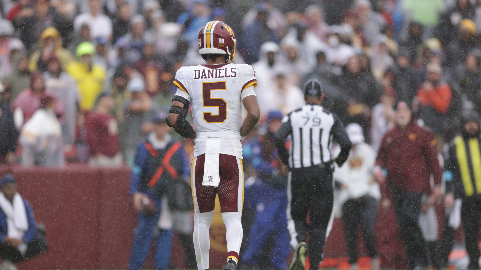 Jayden Daniels on clock debacle: "Ultimately, it's on me"
