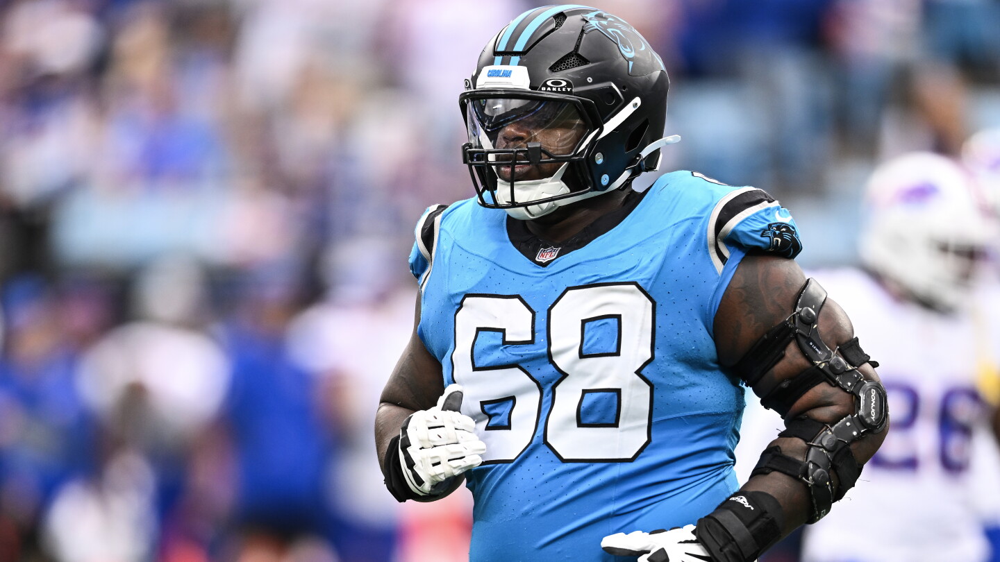 Panthers Welcome Back Offensive Lineman Damien Lewis to Practice