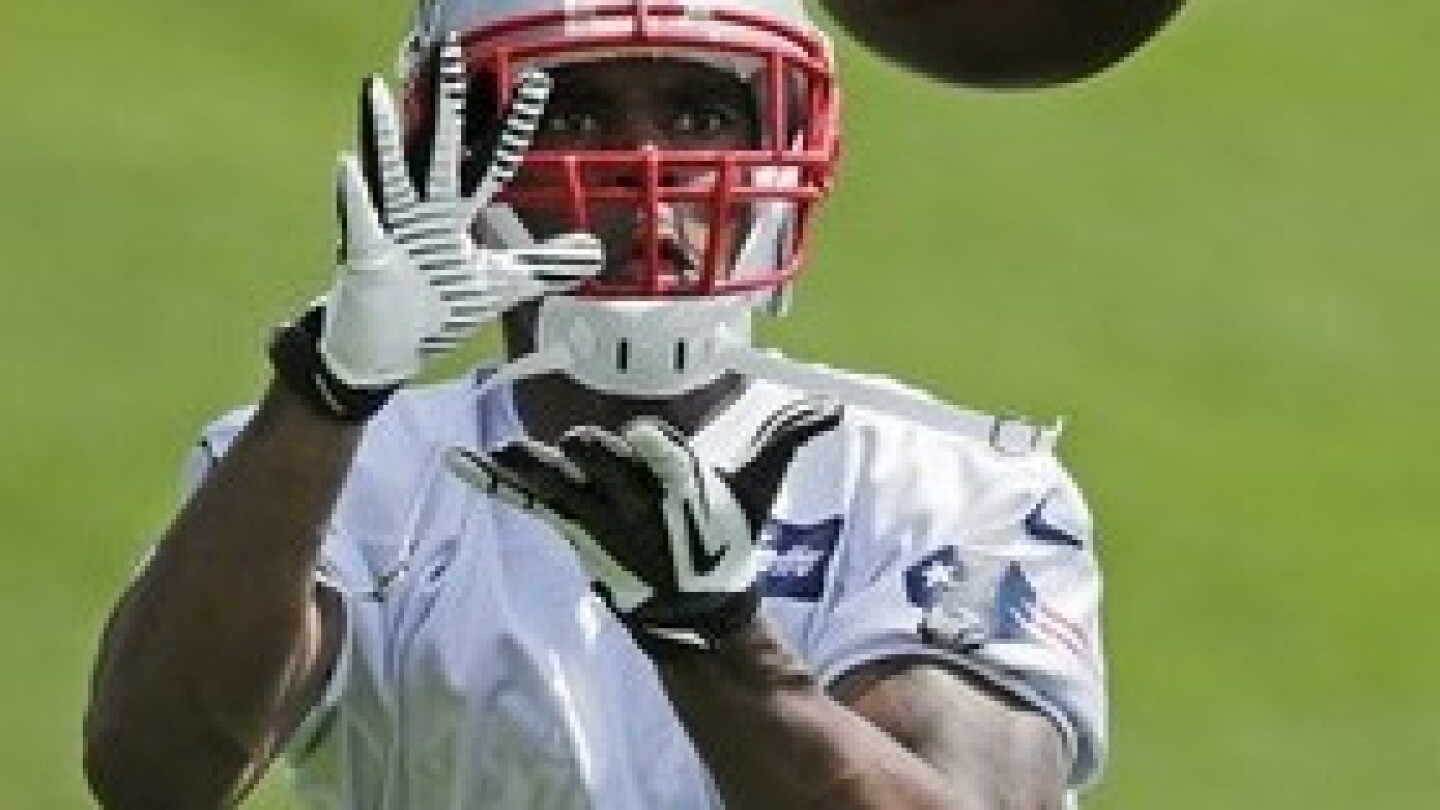 Donald Jones Shocking physical opened Donald Jones' eyes - NBC Sports