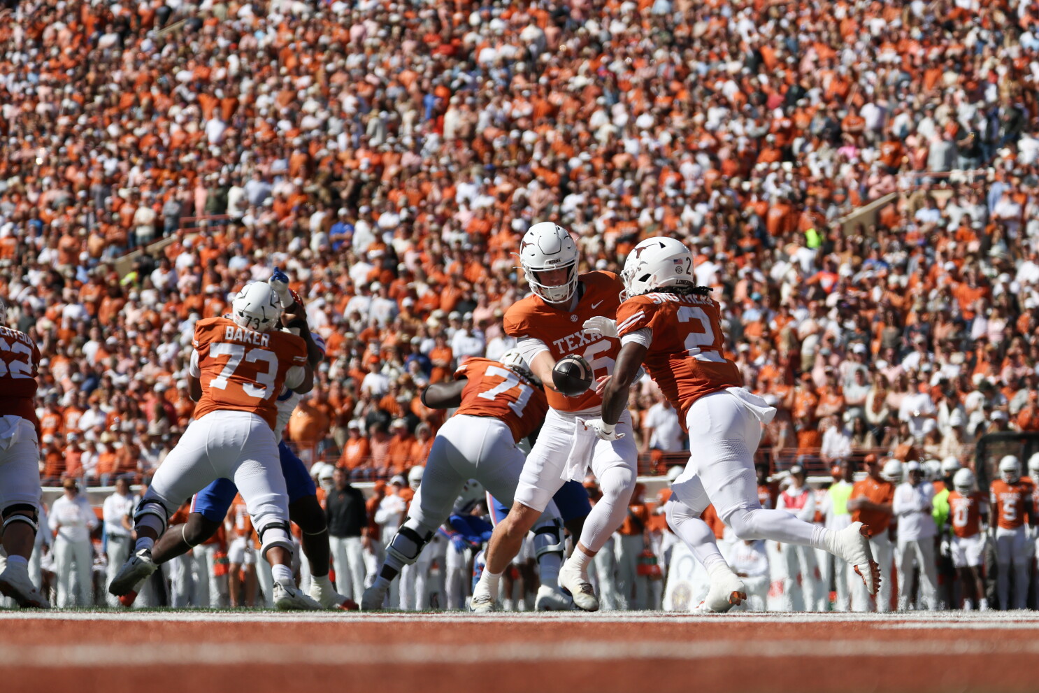 Arch Manning struggles and Colin Simmons is carted as Texas loses to Florida