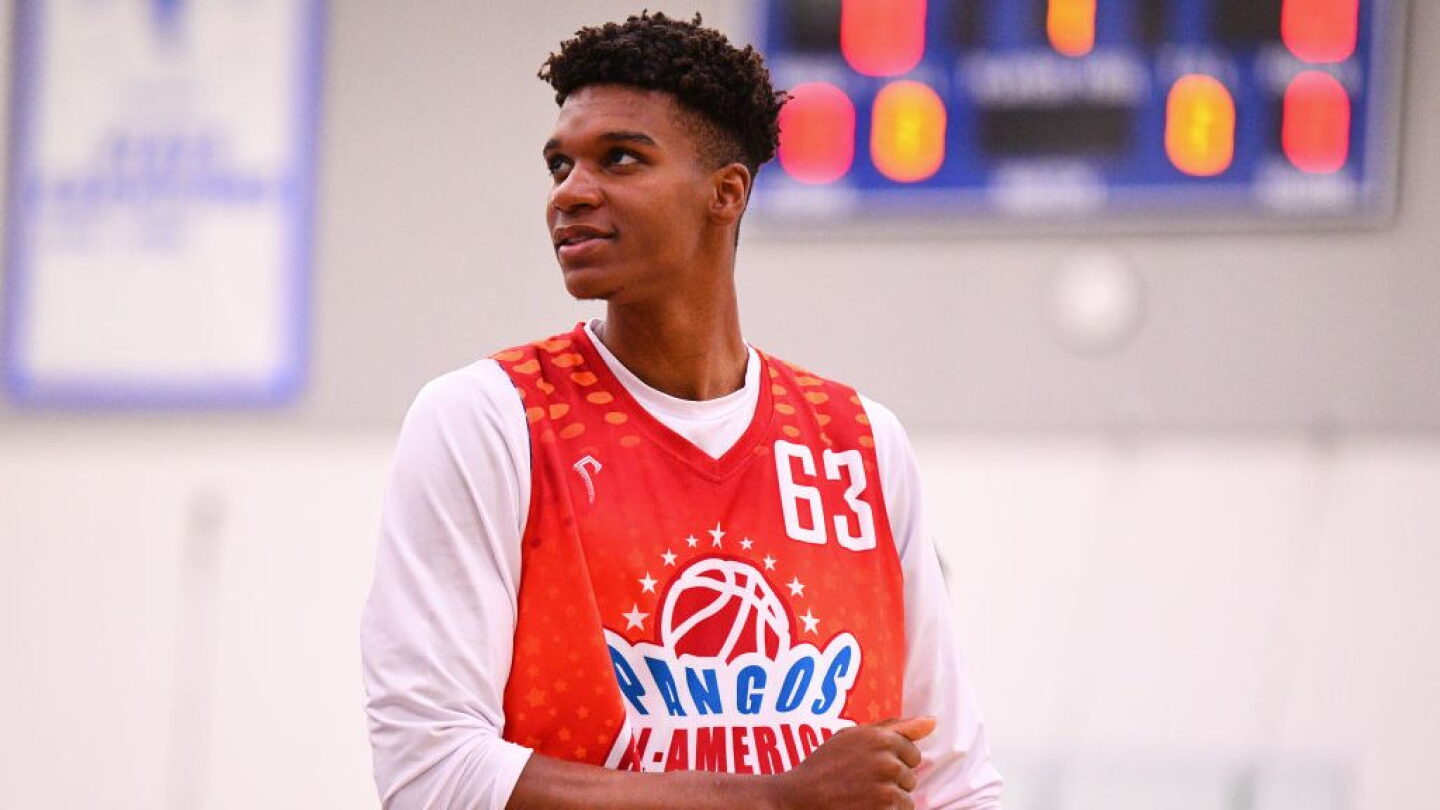 Isiah Dodd Isaiah Todd decommits from Michigan to turn pro out of high school ...
