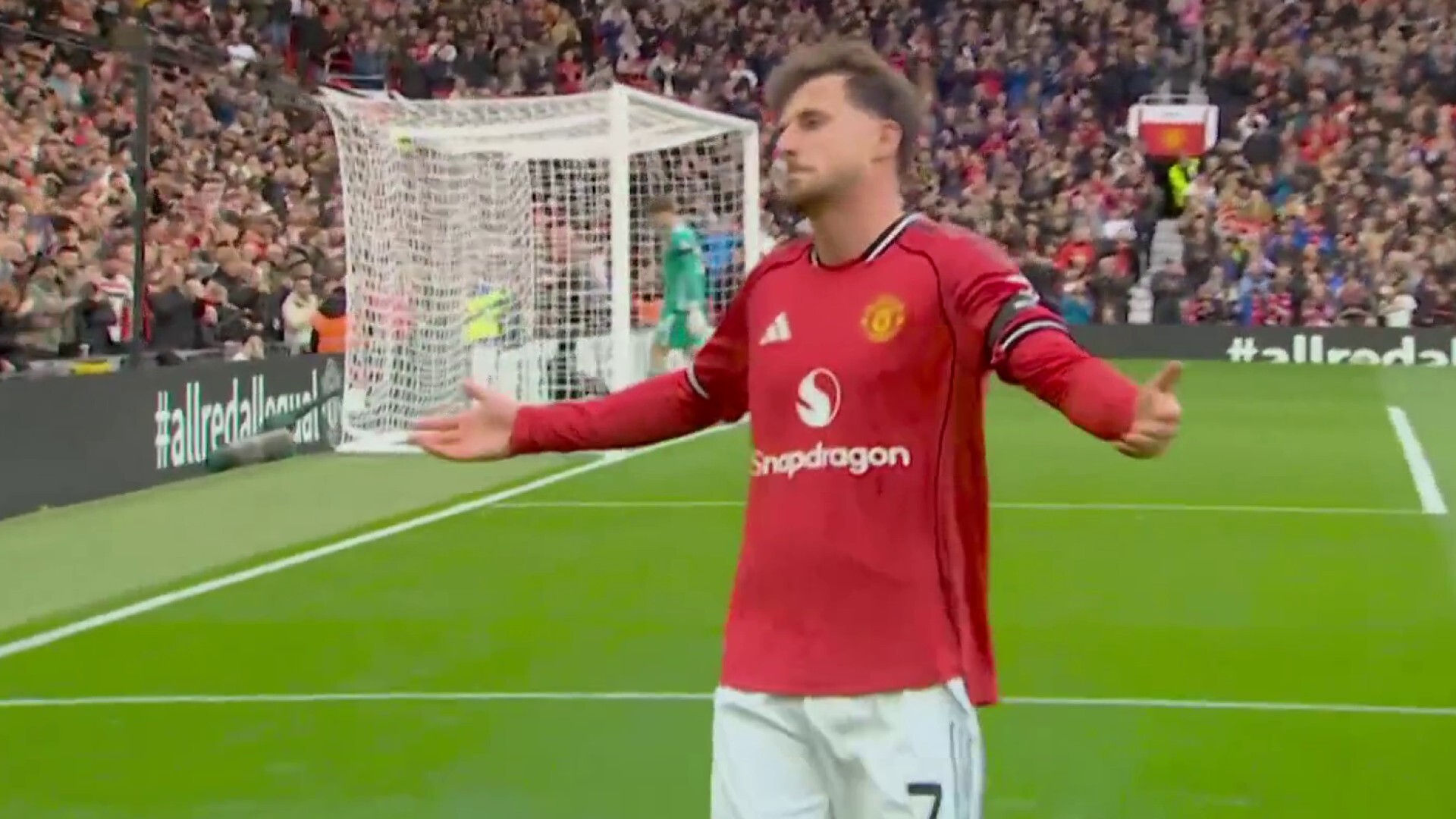 Mount nets Man United's opener against Sunderland