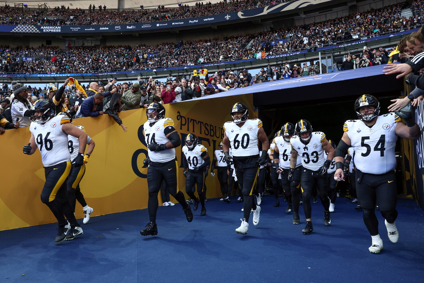 Jaylen Warren runs Steelers to early lead over Saints in Paris