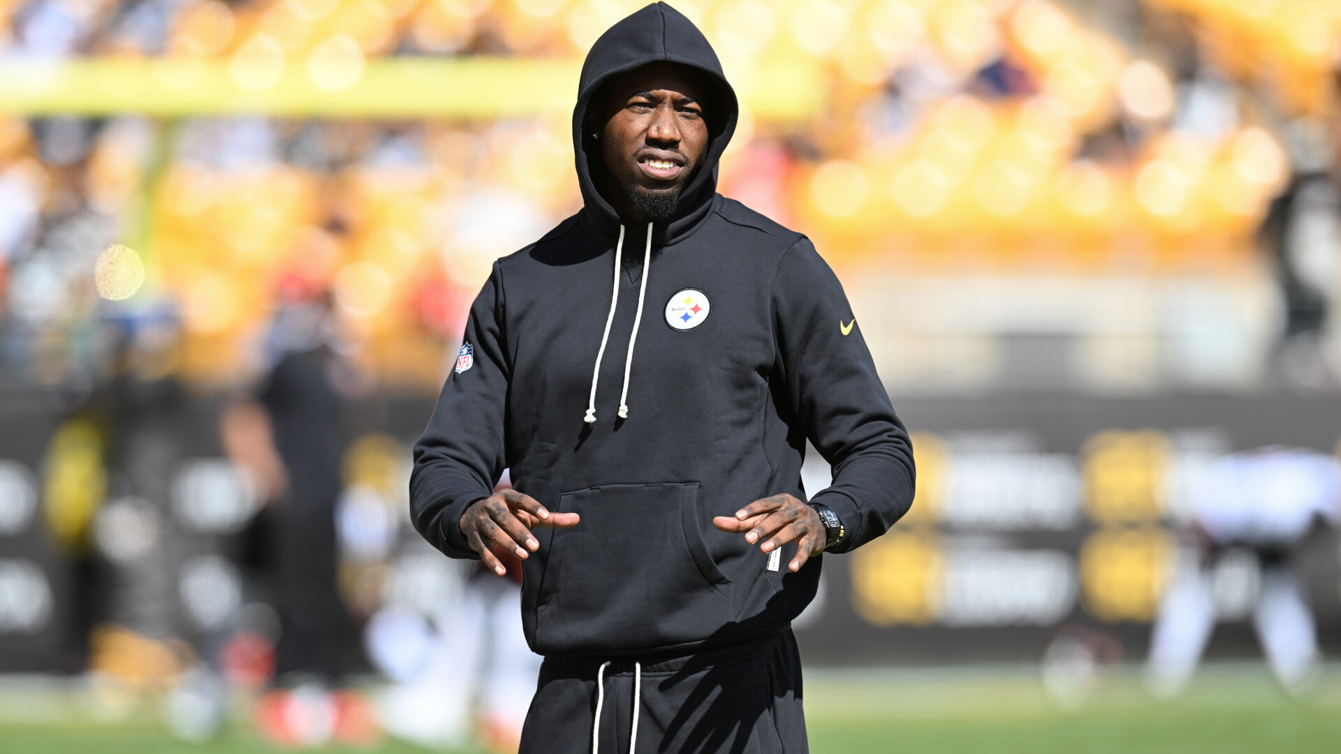 Cowboys send Steelers 2027 sixth-round pick and 2028 second-round pick for Joey Porter Jr.