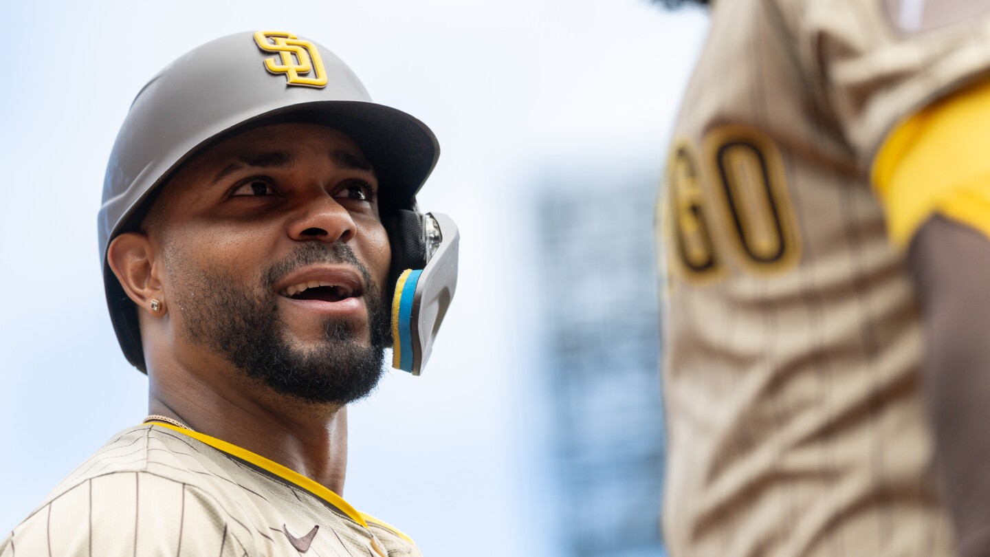 Padres’ Xander Bogaerts loses homer on fan interference call, manager Mike Shildt ejected in 4-3 loss - NBC Sports