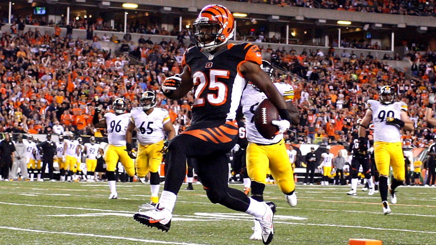 Cincinnati Bengals' Joe Mixon surprisingly at the bottom of RB depth
