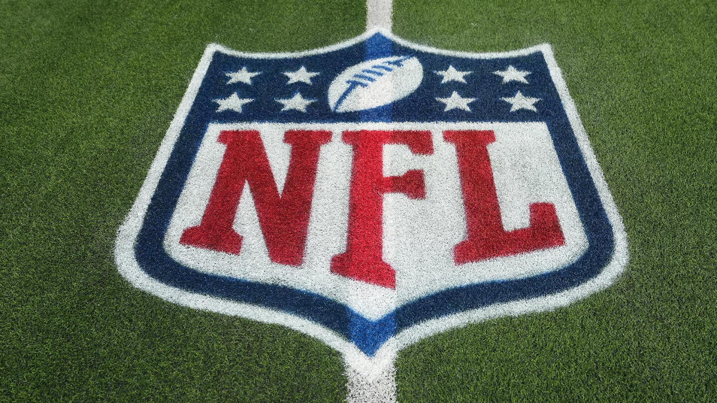 https://nbcsports.brightspotcdn.com/dims4/default/c24e417/2147483647/strip/true/crop/1920x1080+0+0/resize/1440x810!/quality/90/?url=https%3A%2F%2Fhdliveextra-a.akamaihd.net%2FHD%2Fimage_sports%2FNBCU_Sports_Group_-_nbcsports%2F575%2F526%2Fnbc_pft_rostercuts_260825.jpg