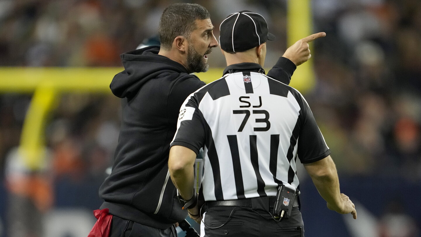 Nick Sirianni regrets his emotional outburst after hit on Jalen Hurts