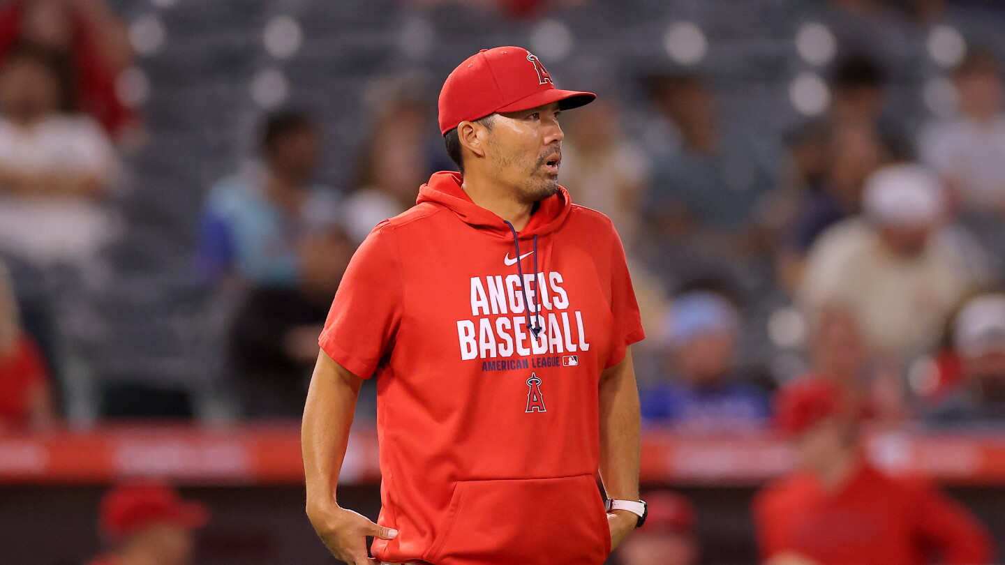 Angels fire Kurt Suzuki