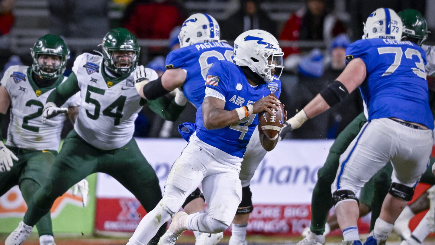 Air Force beats Baylor 3015 in chilly Armed Forces Bowl NBC Sports