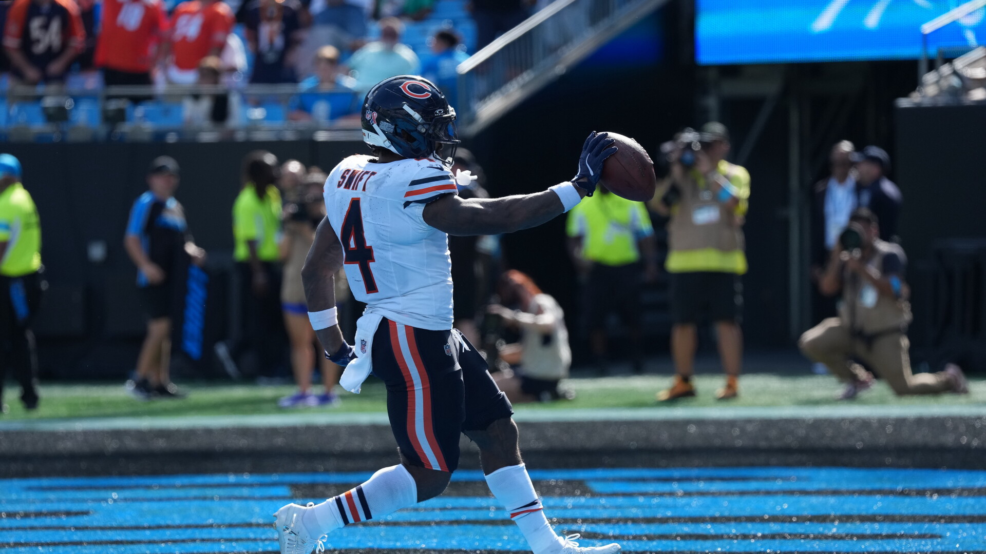 D'Andre Swift, Kyle Monangai fantasy football news — ADP impact