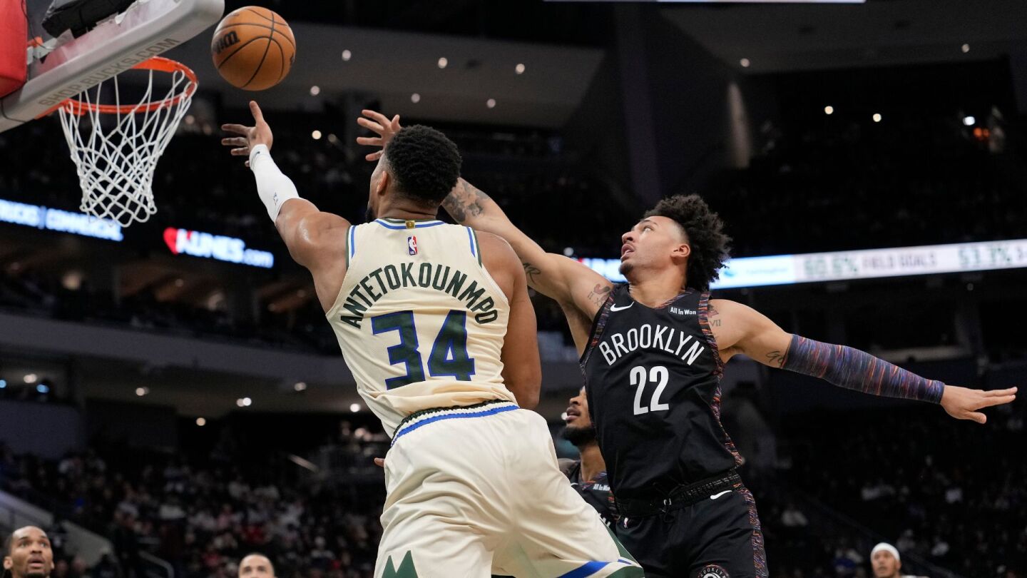HLs: Giannis, Bucks snap seven-game losing streak