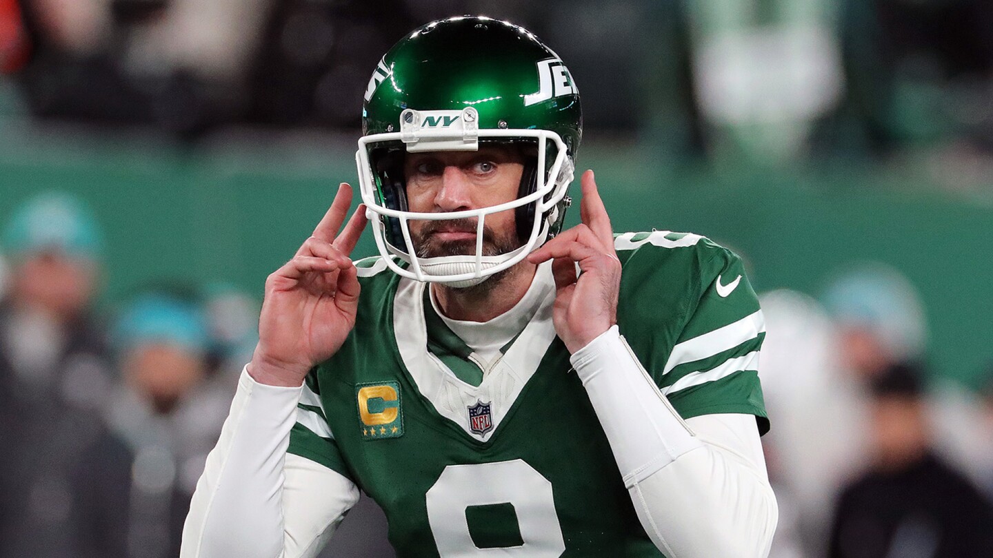 Report: Aaron Rodgers is at the Steelers’ facility - NBC Sports