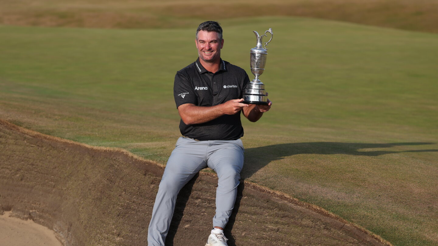 Open Championship winner Ryan Fox arrives back in New Zealand, hankering for sleep and a pie