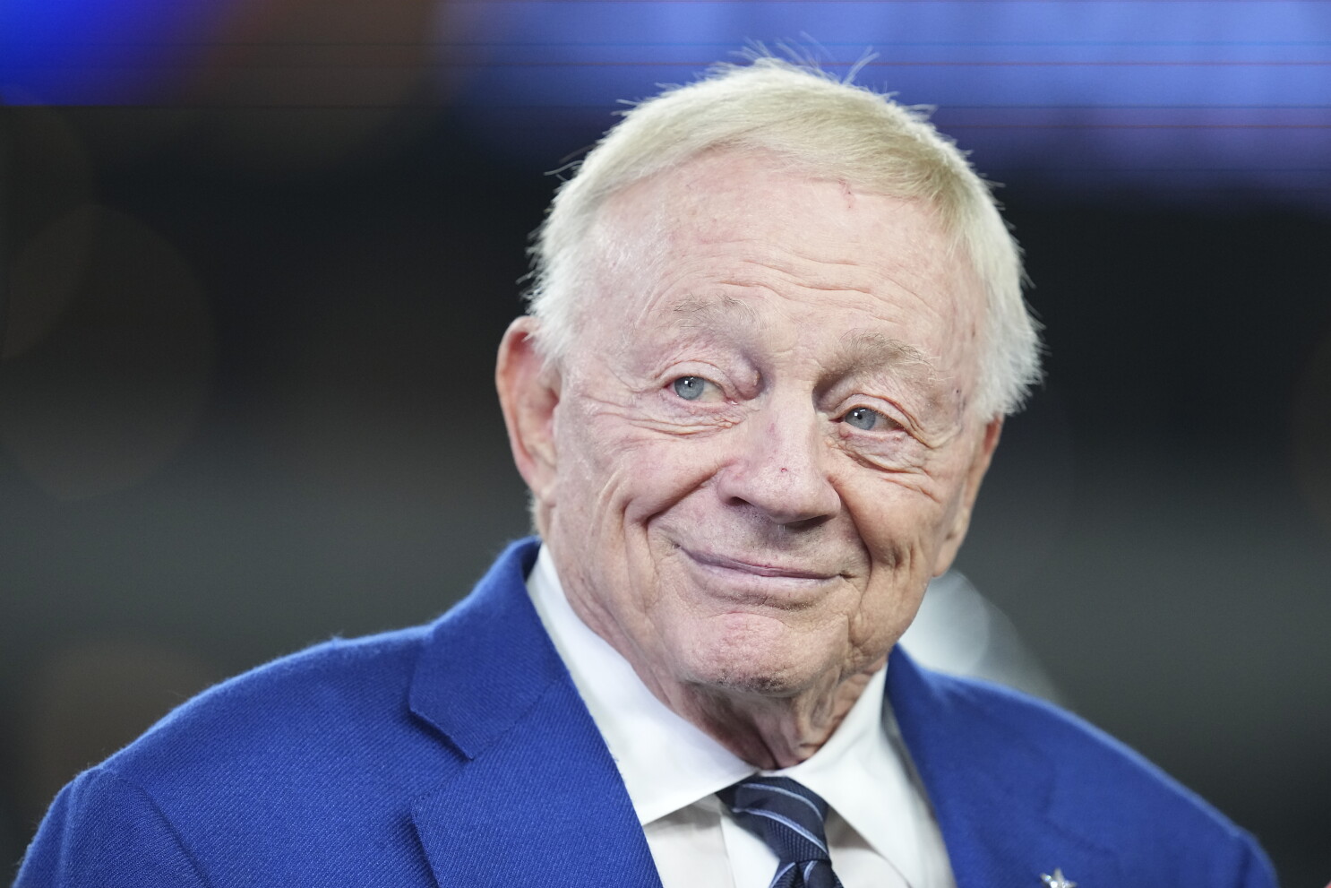 Jerry Jones wants Cowboys to stick with the run