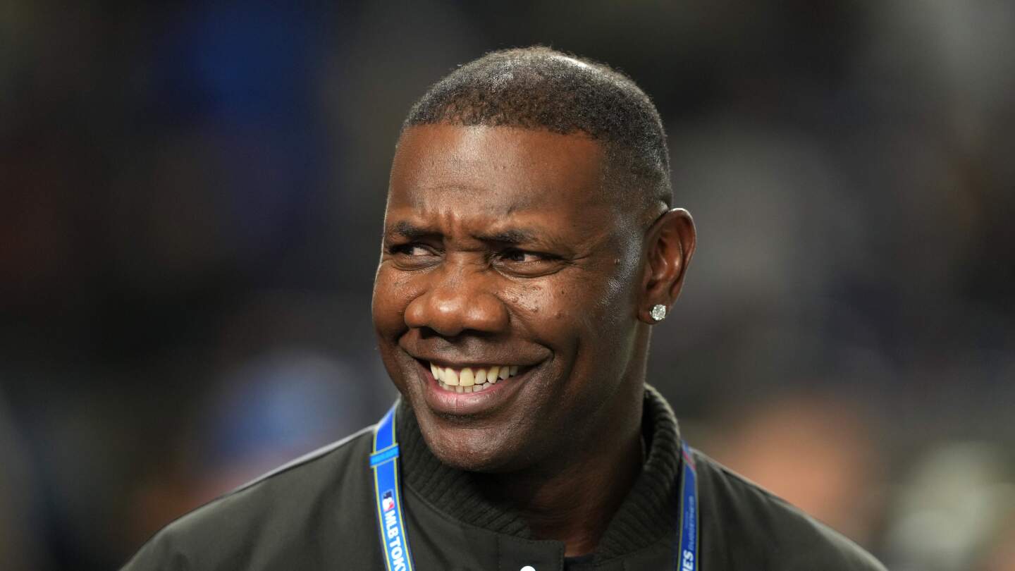 Former Phillies slugger Ryan Howard makes pitch for Negro Leagues Baseball Museum expansion Former Phillies slugger Ryan Howard makes pitch for Negro Leagues Baseball Museum expansion