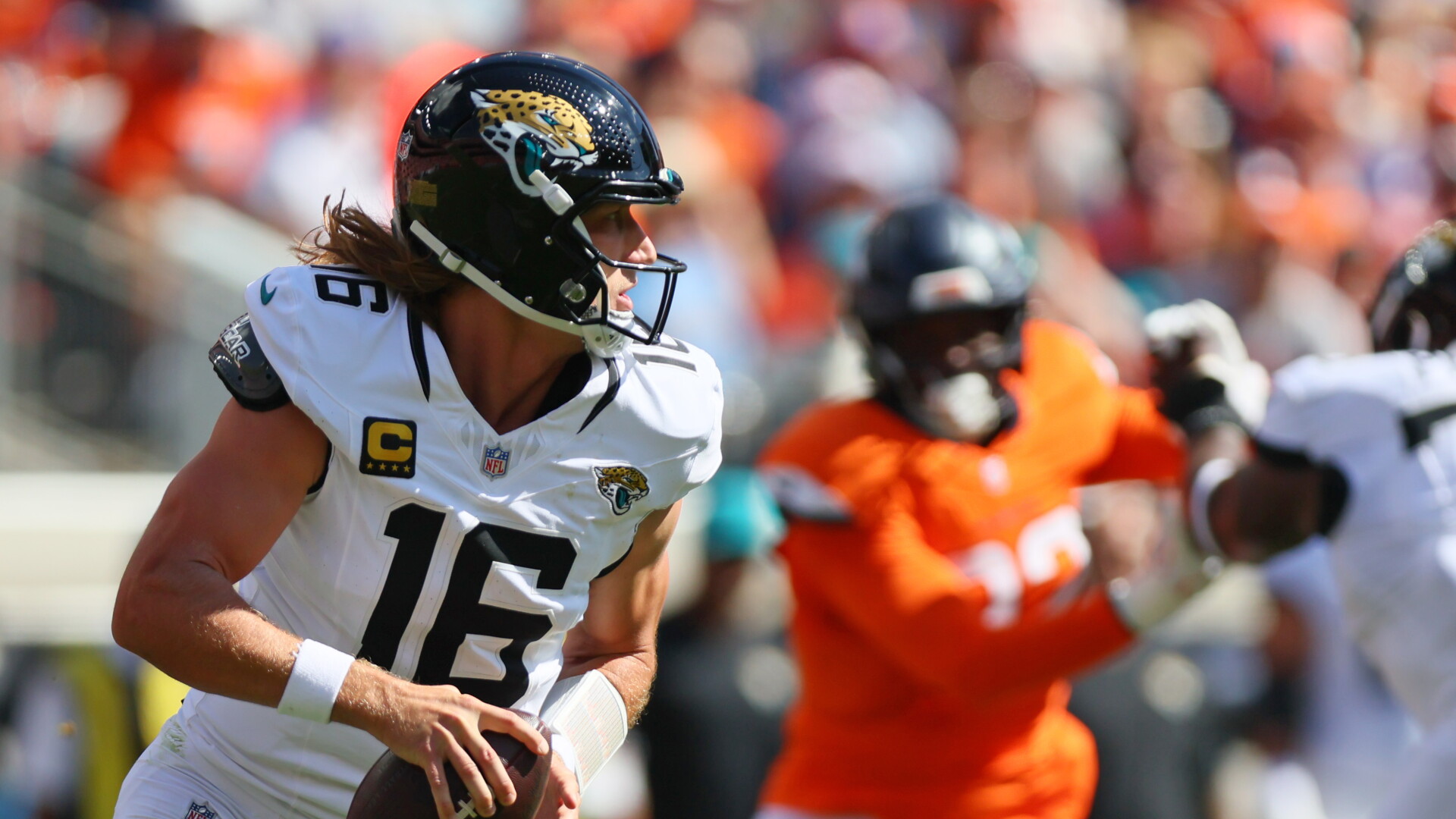 Jaguars get out to 7-0 lead in Denver