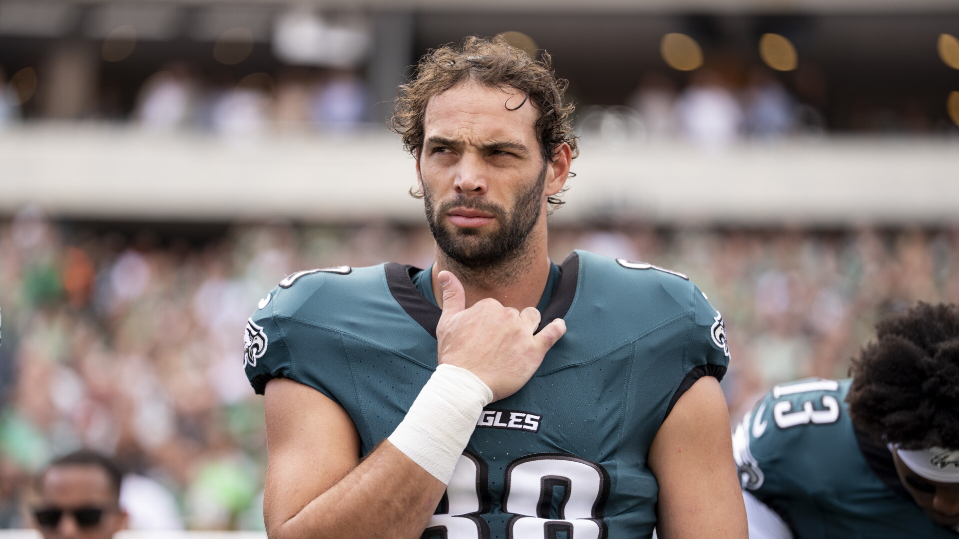 Dallas Goedert sprained his MCL, will miss a few weeks