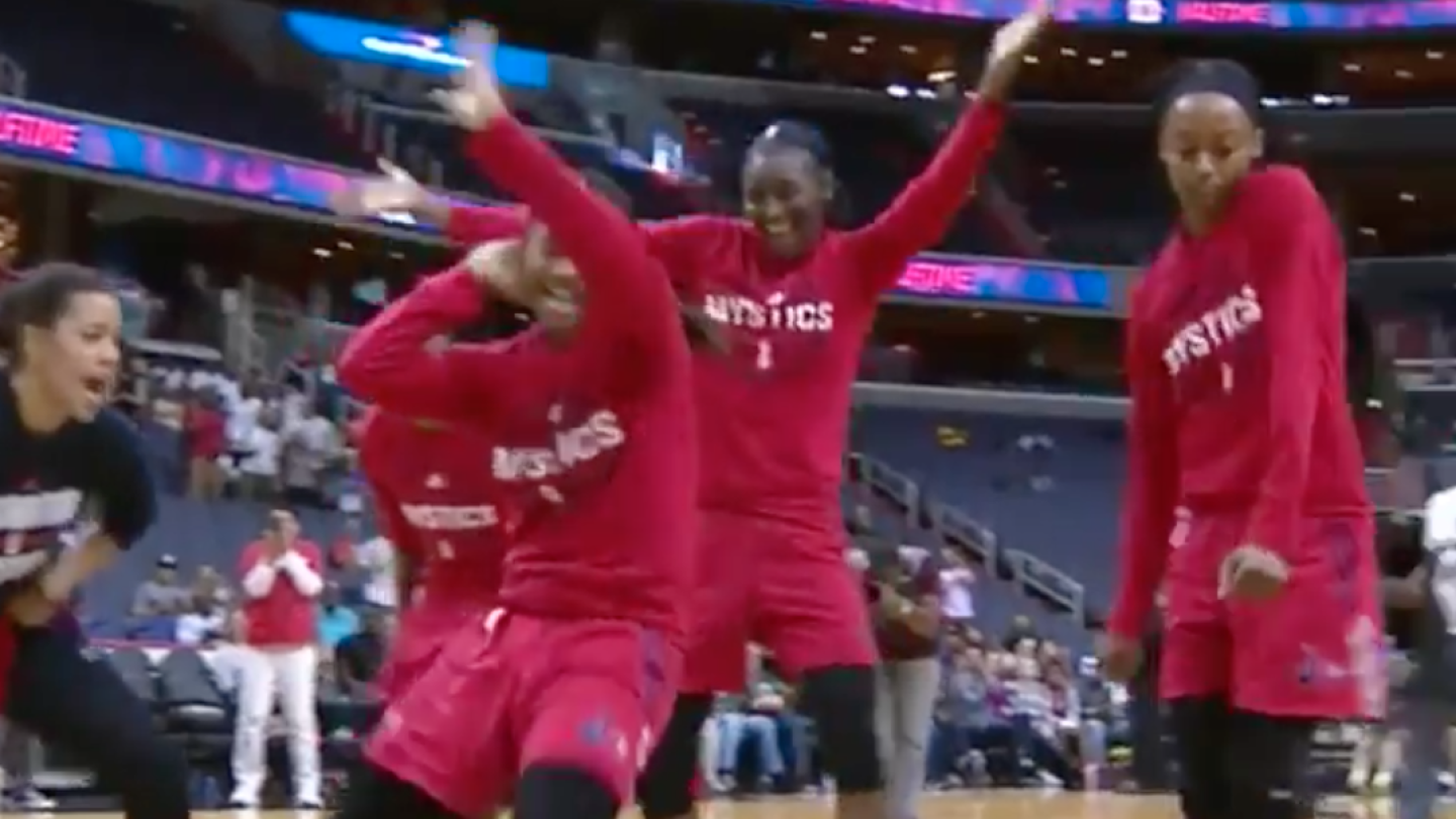 Wnba Fail Compilation This WNBA game got delayed, so the players had a dance-off (VIDEO ...