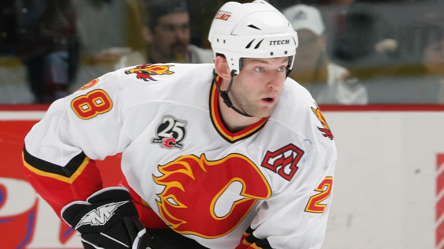 Robyn Ragehr Robyn Regehr set to officially retire with the Flames - NBC Sports