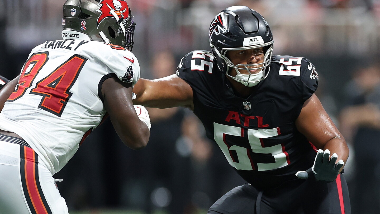 Falcons Sign Guard Matthew Bergeron to Contract Extension
