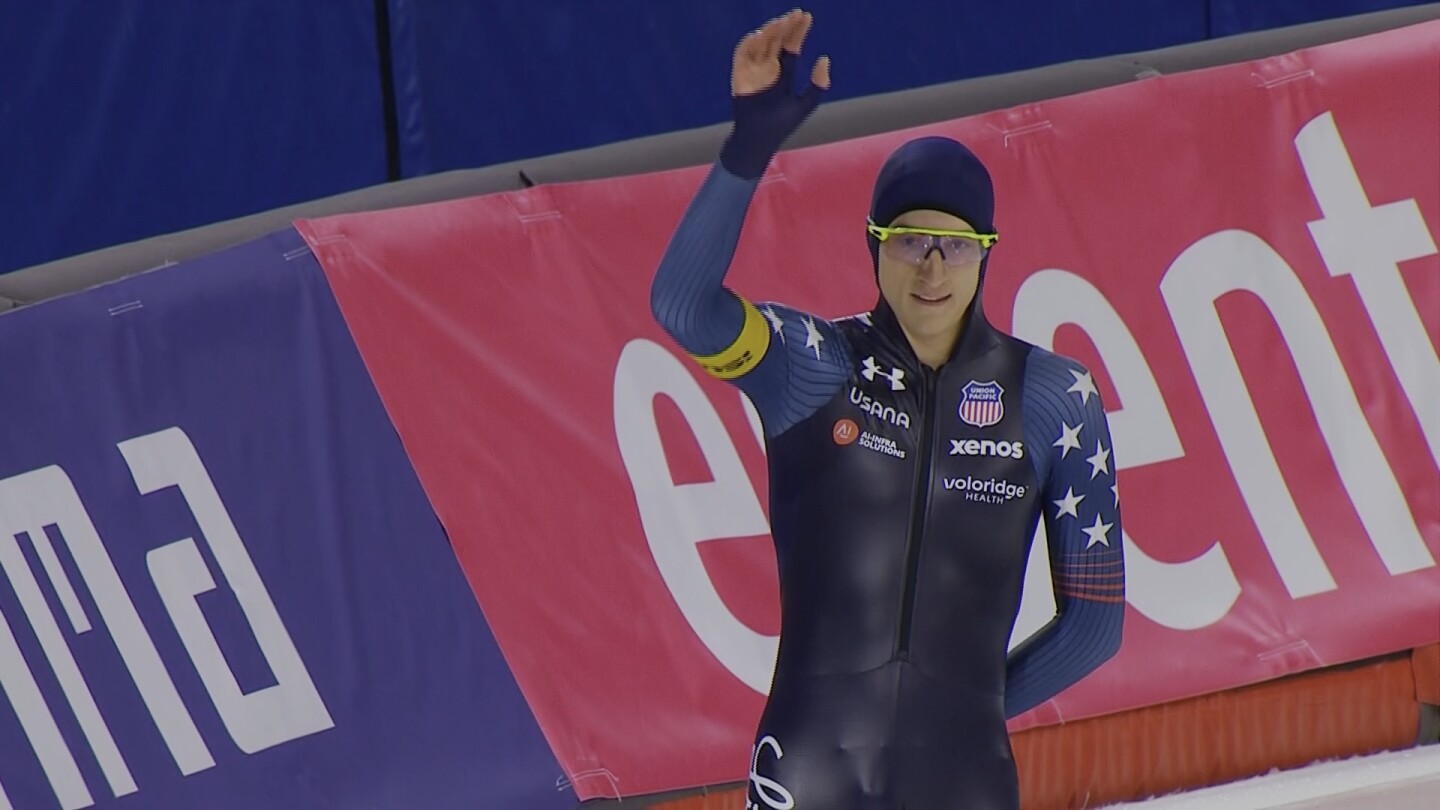 Jordan Stolz storms to 500m speed skating World Cup gold in Calgary