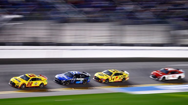 NASCAR Cup Series Bluegreen Vacations Duel #2 at Daytona