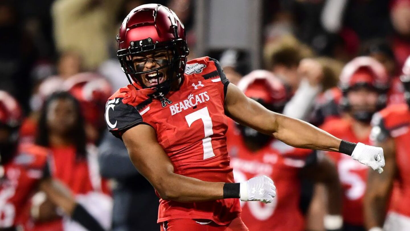 Coby Brian Color Cincinnati CB Coby Bryant changes number for Cotton Bowl to honor Kobe ...