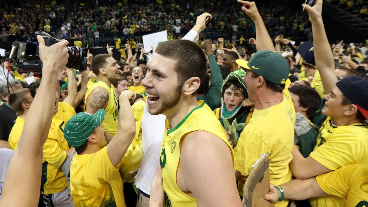 Report: Oregon sophomore forward Ben Carter expected to transfer - NBC ...