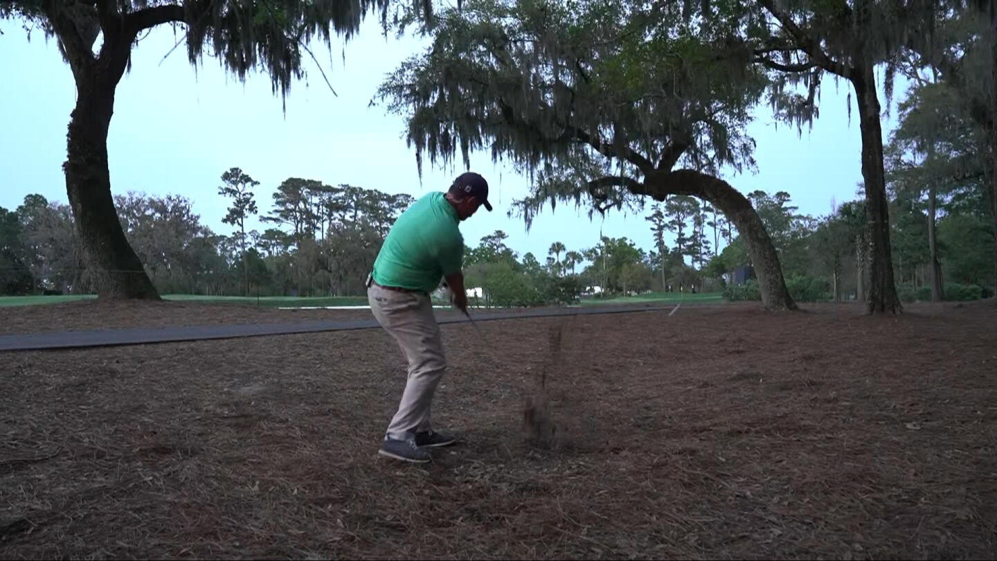 Attempting to re-create McIlroy’s impressive shot Attempting to re-create McIlroy’s impressive shot