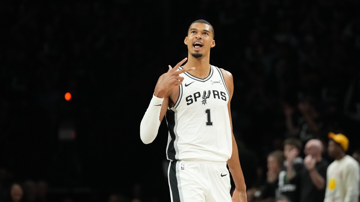 Wembanyama gives the Spurs another gem in a 115-108 win over the T-wolves to stake a 2-1 series lead