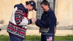 Image for An Olympic fairytale: Hilary Knight proposes to Brittany Bowe in Milan