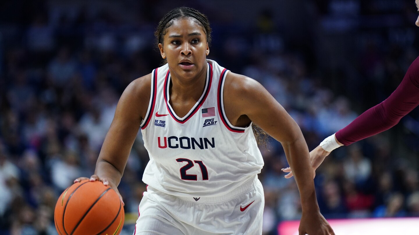 Lush How To Watch No. 1 Uconn Vs. Villanova: Tv, Live Stream Info, Storylines For Wednesday's Game Photo in 4K Lush How To Watch No. 1 Uconn Vs. Villanova: Tv, Live Stream Info, Storylines For Wednesday's Game Photo in 4K
