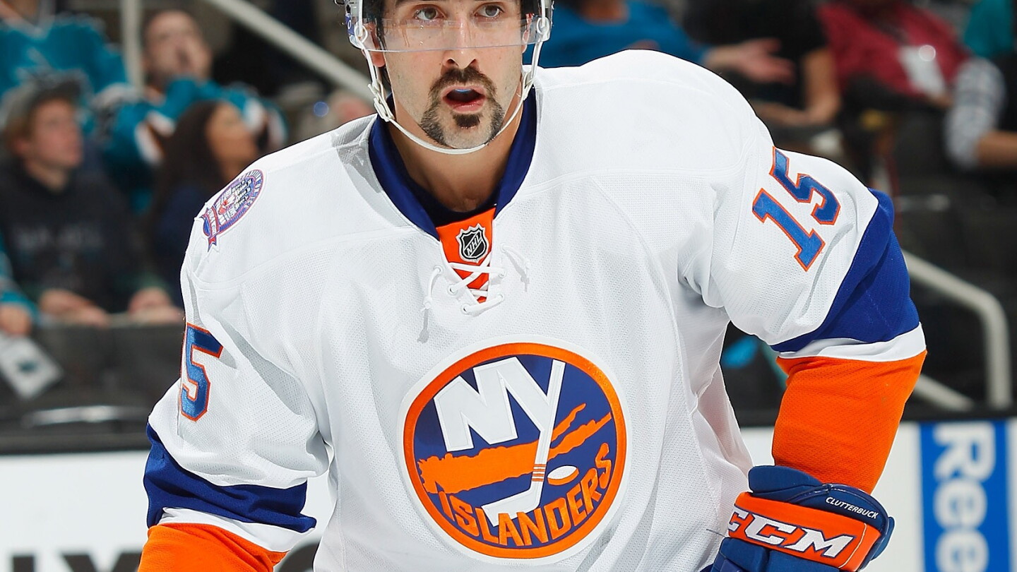 Clutterbuck Video: Clutterbuck steals puck, scores shorthanded goal - NBC Sports