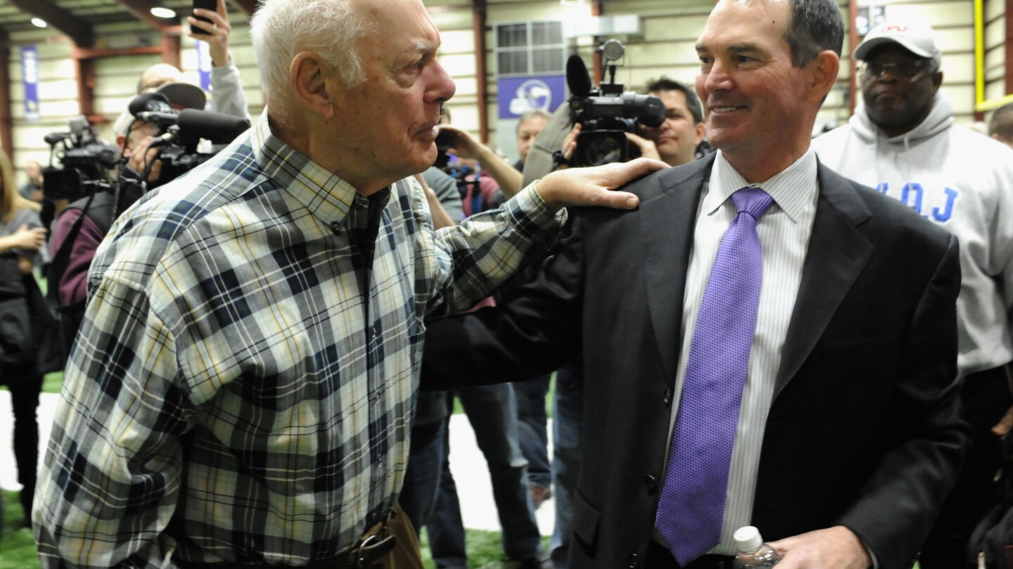Bud Grant gearing up for his final garage sale, with bobbleheads