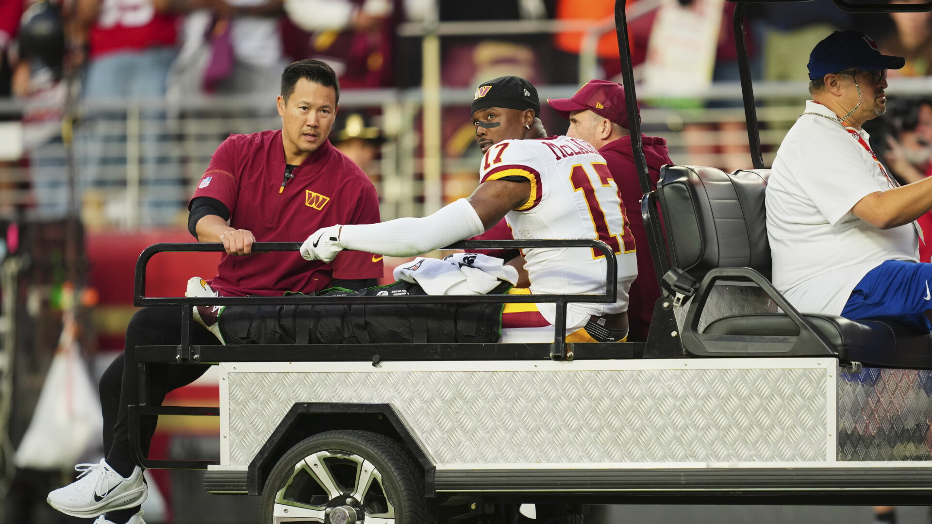 Terry McLaurin believed to have season-ending knee injury