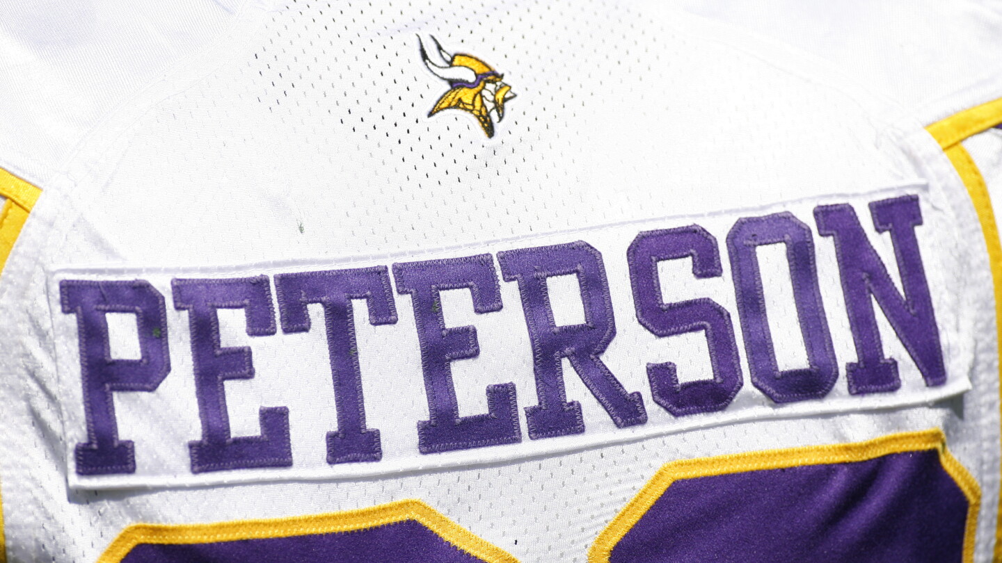 Adrian Peterson will enter Vikings Ring of Honor on November 9 vs. Bills
